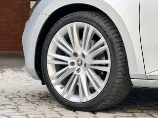 Skoda Superb Laurin&Klement 4x4 CANTON 2.0 TDI 147kW