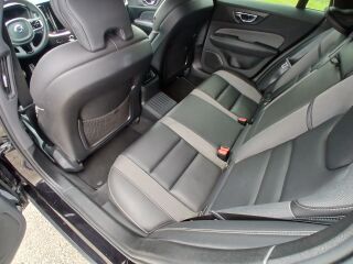 Volvo V60 T6 AWD R-DESIGN RECHARGE 2.0 251kW