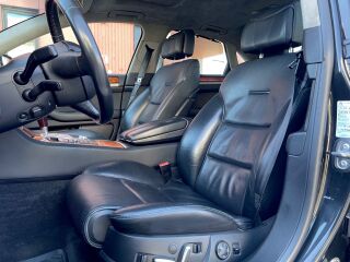 Audi A8 Quattro Bose 4.2 V8 TDI 240kW