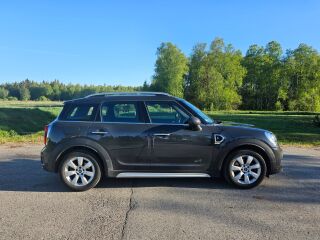 MINI Countryman 2.0 141кВ