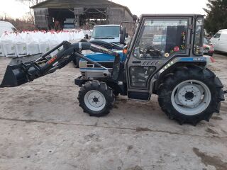 Iseki TG 30 Cabin frontaallaaduriga