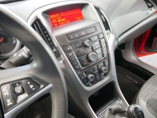 Opel Astra NOTCHBACK 1.6 85kW