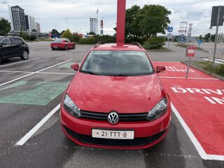 Volkswagen Golf 1.6 77кВ