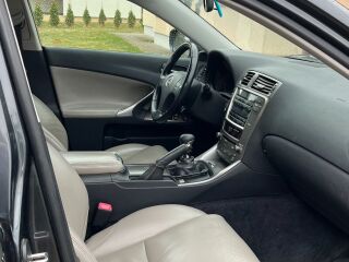 Lexus IS 220 2.2 R4 130kW