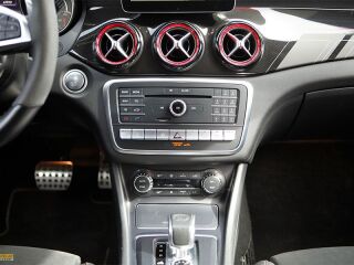 Mercedes-Benz CLA 45 AMG Shooting Brake DRIVERS PACKAGE 2.0 280kW