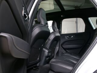 Volvo XC60 AWD INSCRIPTION LUXURY INTELLI SAFE PRO 2.0 B5 KERS Mild Hybrid 183kW