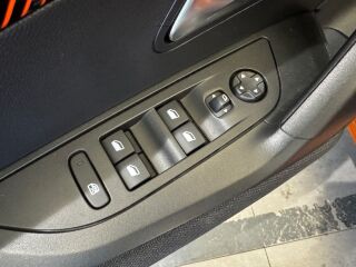 Peugeot 2008 Active PureTech 130 1.2 96kW
