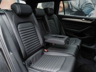 Volkswagen Passat TDI Elegance 2.0 110кВ
