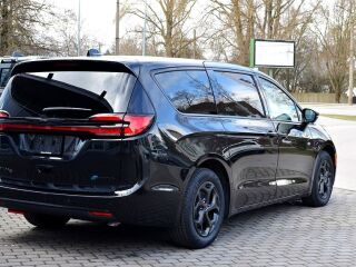 Chrysler Pacifica LIMITED S Appearance PLUG-IN HYBRID 3.6 214kW