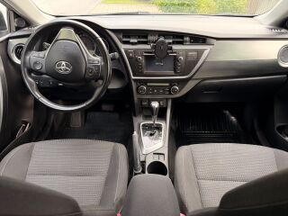 Toyota Auris 1.6 97kW