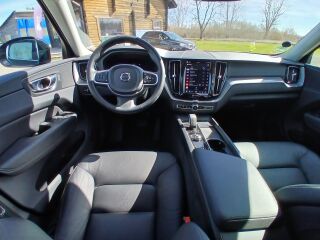 Volvo XC60 MOMENTUM INTELLI SAFE 2.0 R4 145kW