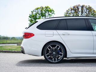BMW M550 xDrive M-Sportpakett Shadowline 3.0 294кВ