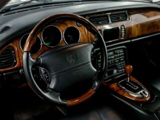 Jaguar XK8 Facelift 4.2 V8 219kW