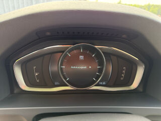 Volvo V60 Plug-In Hybrid AWD 2.4 D6 AWD 158кВ
