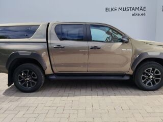 Toyota Hilux Invincible 150кВ