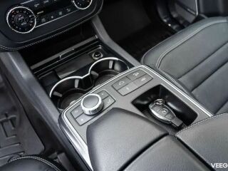 Mercedes-Benz GL 63 AMG 5.5 V8 Bi-Turbo 410kW