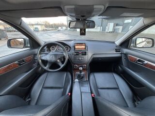 Mercedes-Benz C 200 2.1 R4 100kW