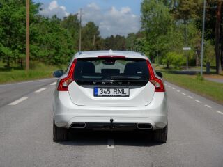 Volvo V60 SUMMUM AWD TWIN ENGINE PLUG IN HYBRID FACELIFT 2.4 162kW