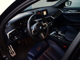 BMW 520 M-Sportpakett Shadowline xDrive 2.0 B47 140kW