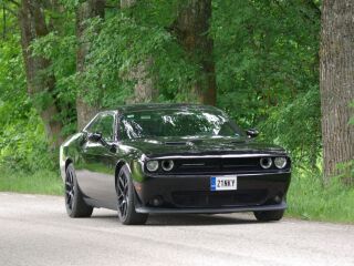 Dodge Challenger 6.4 V8 362kW