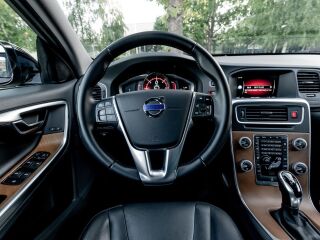 Volvo V60 Cross Country Summum 2.0 110кВ