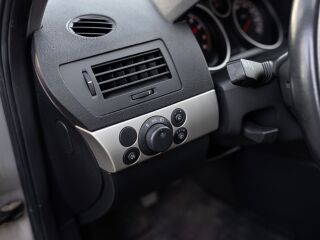 Opel Astra Elegance Facelift 1.6 85кВ