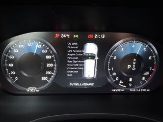 Volvo XC60 B5 AWD KERS Inscription 2.0 R4 16V Turbo MHEV 184kW