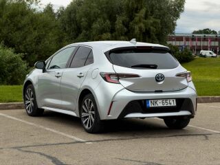 Toyota Corolla Active Plus 1.8 72кВ