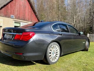 BMW 730 3.0 180кВ