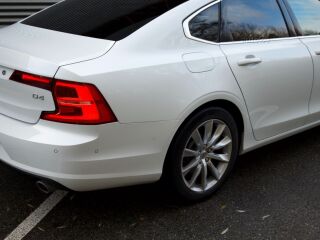 Volvo S90 Momentum D4 2.0 R4 TDI CR 140kW