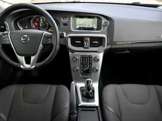 Volvo V40 Cross Country MOMENTUM CROSS THORS INTELLI XEN 2.0 D3 110kW