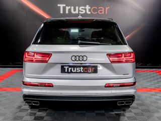 Audi Q7 S-Line plus 3.0 200kW