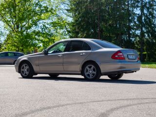 Mercedes-Benz E 350 3.5 V6 200kW