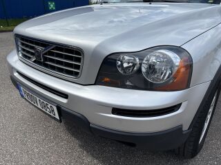 Volvo XC90 Momentum AWD 2.4 R5 D5 136kW