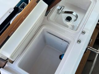 Axopar 28 Cabin 300 XL V8 Mercury Verado V8