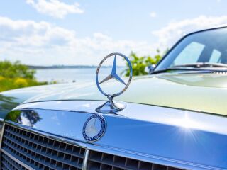 Mercedes-Benz 450 4.5 V8 185кВ