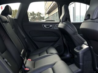 Volvo XC60 AWD T8 4C B&W LUXURY+ ULTRA BLACK INTELLI FUL 2.0 T8 Plug-in facelift 335кВ