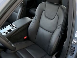 Volvo S60 AWD B&W LUXURY+ ULTIMATE DARK XENIUM INTELLI 2.0 T8 Twin-Engine PLUG-IN-HYBRID LONG RANGE 335kW