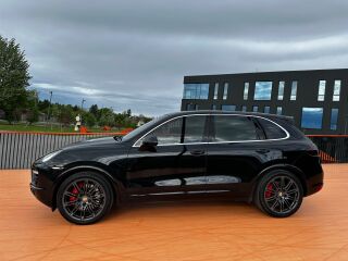 Porsche Cayenne Turbo 4.8 368kW