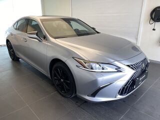 Lexus ES 300h Limited Edition 2.5 131кВ
