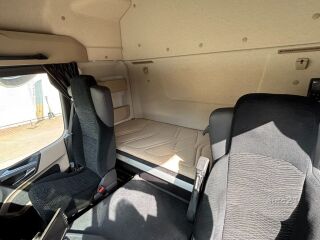 Mercedes-Benz Actros 1833 4x2 EURO 6 + SIDE OPENING 240kW