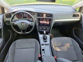 Volkswagen Golf 1.0 81кВ