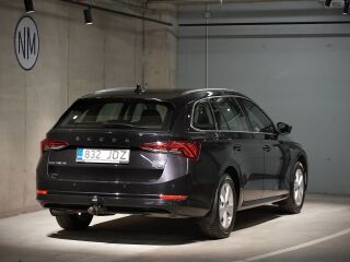 Skoda Octavia COMBI MHEV AMBITION 1.5 TSI 110кВ