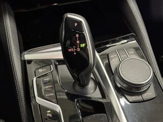 BMW 530 d xDrive Touring M-Sportpakett 3.0 B57D30B 210kW