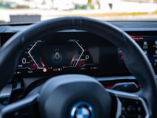 BMW i5 eDrive40 250кВ