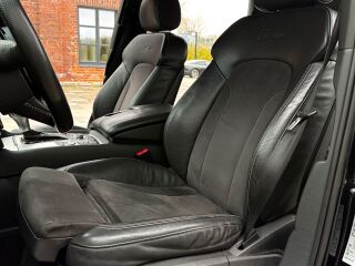 Audi Q7 S-Line black edition 3.0 180kW