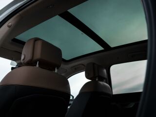 Volkswagen Touareg Atmosphere 4Motion Plug-In Hybrid 3.0 V6 TFSI PHEV 280kW 250кВ