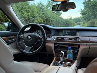 BMW 740 3.0 225kW
