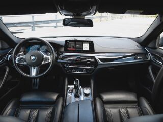 BMW M550 3.0 R6 294kW