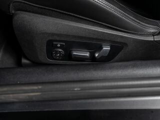 BMW M8 Cabrio Competition Stage2 / Akrapovic / 4.4 V8 603kW